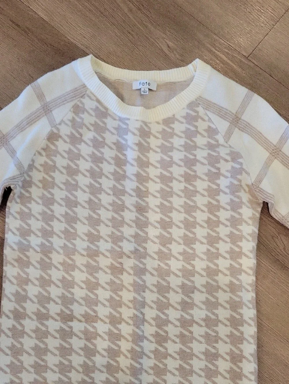 Fate Cream and Beige Houndstooth Raglan Crewneck Sweater
